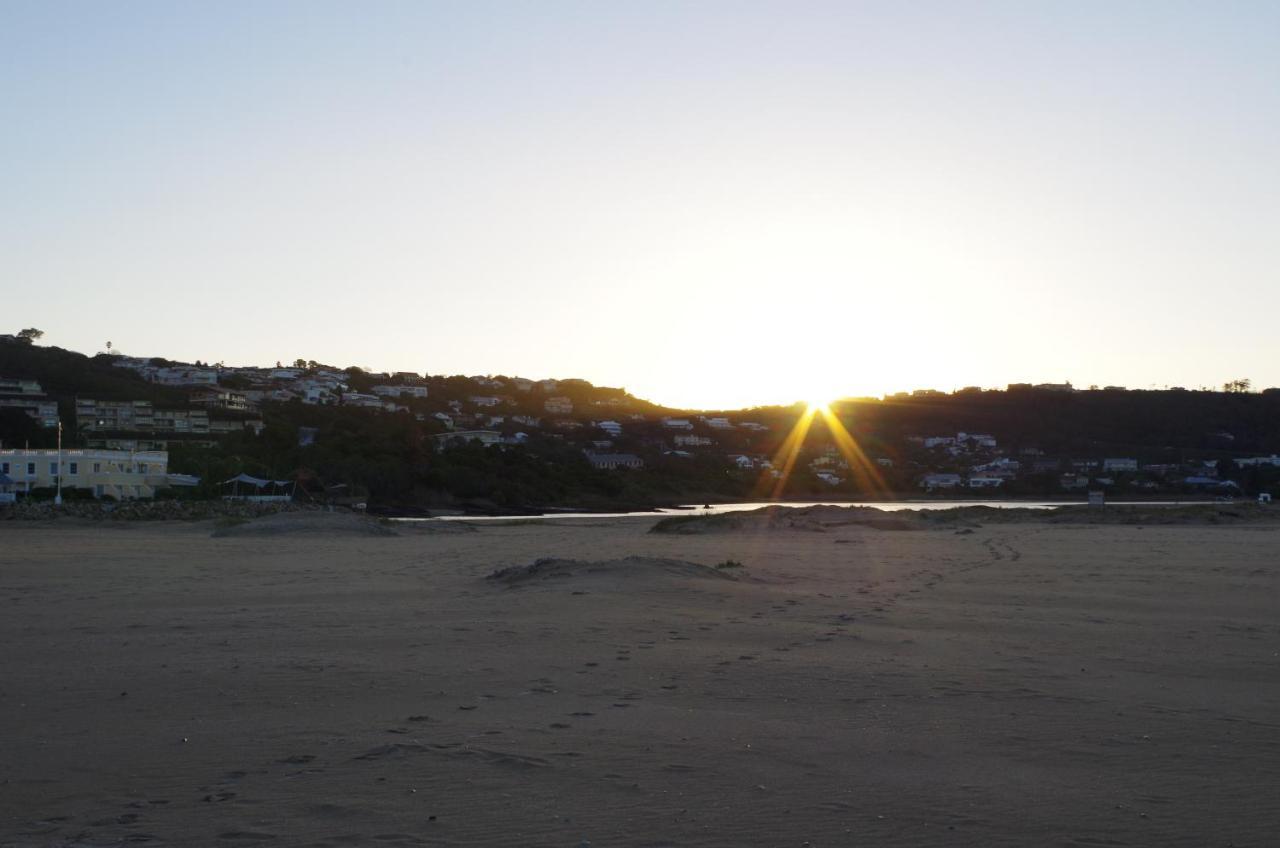 Апартаменты Plett Sunrise:) Плеттенберг-Бей Экстерьер фото